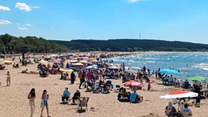 Kandıra sahillerinden 39 ton atık toplandı